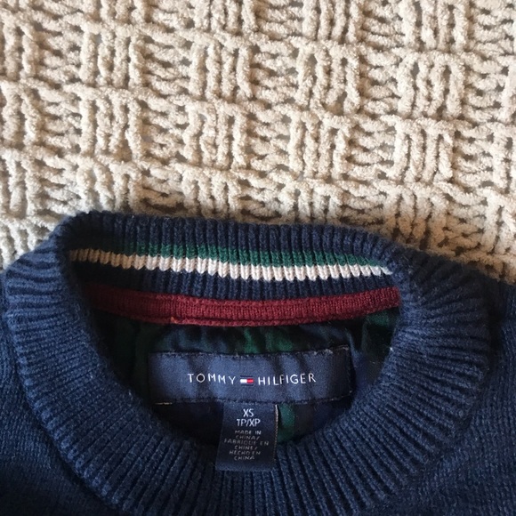 Tommy Hilfiger sweater - Picture 2 of 2